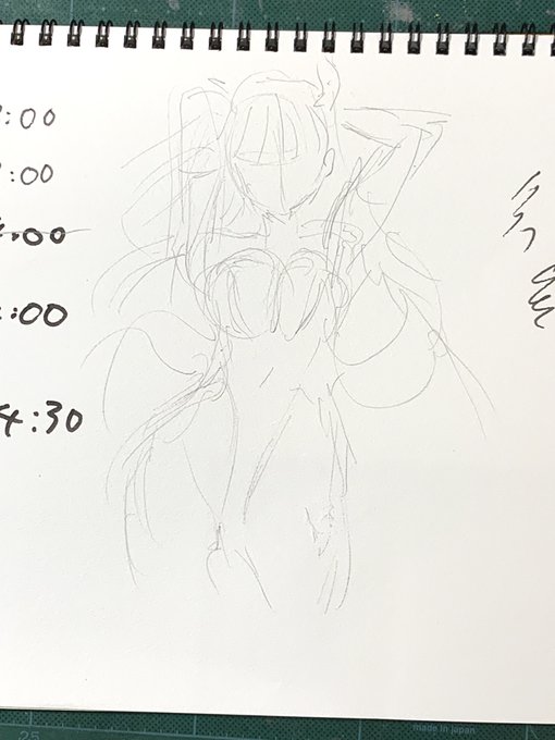 昨日はスケブを5枚描いたが2枚目から自分のスケッチブックにあらかじめラフを試し描きしてから本番でそれを見ながら描くという手法をとった。 これで事故率を下げてだいぶ楽しく描けた!