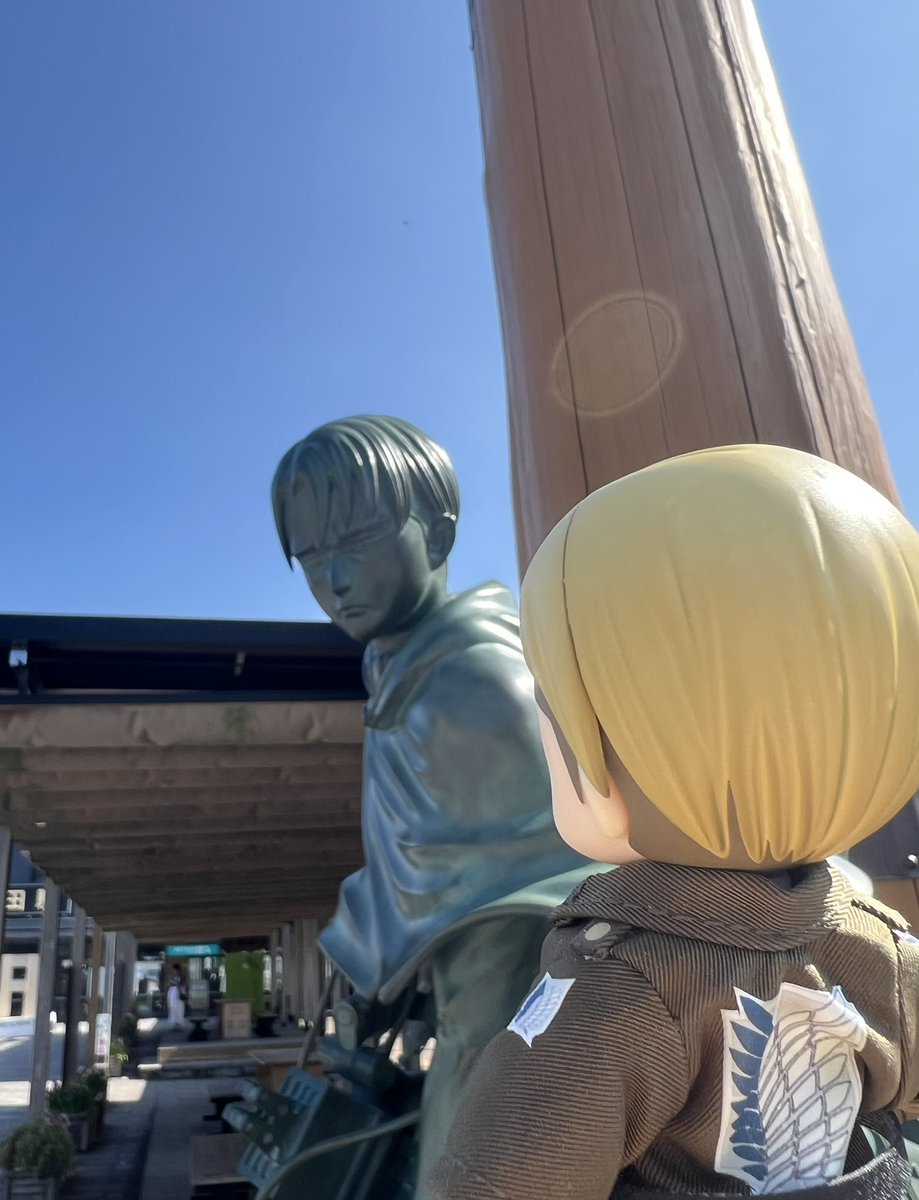 Dukganism's tweet photo. 아아 리바이... 영웅이 되엇구나… https://t.co/xQclqrhy9F