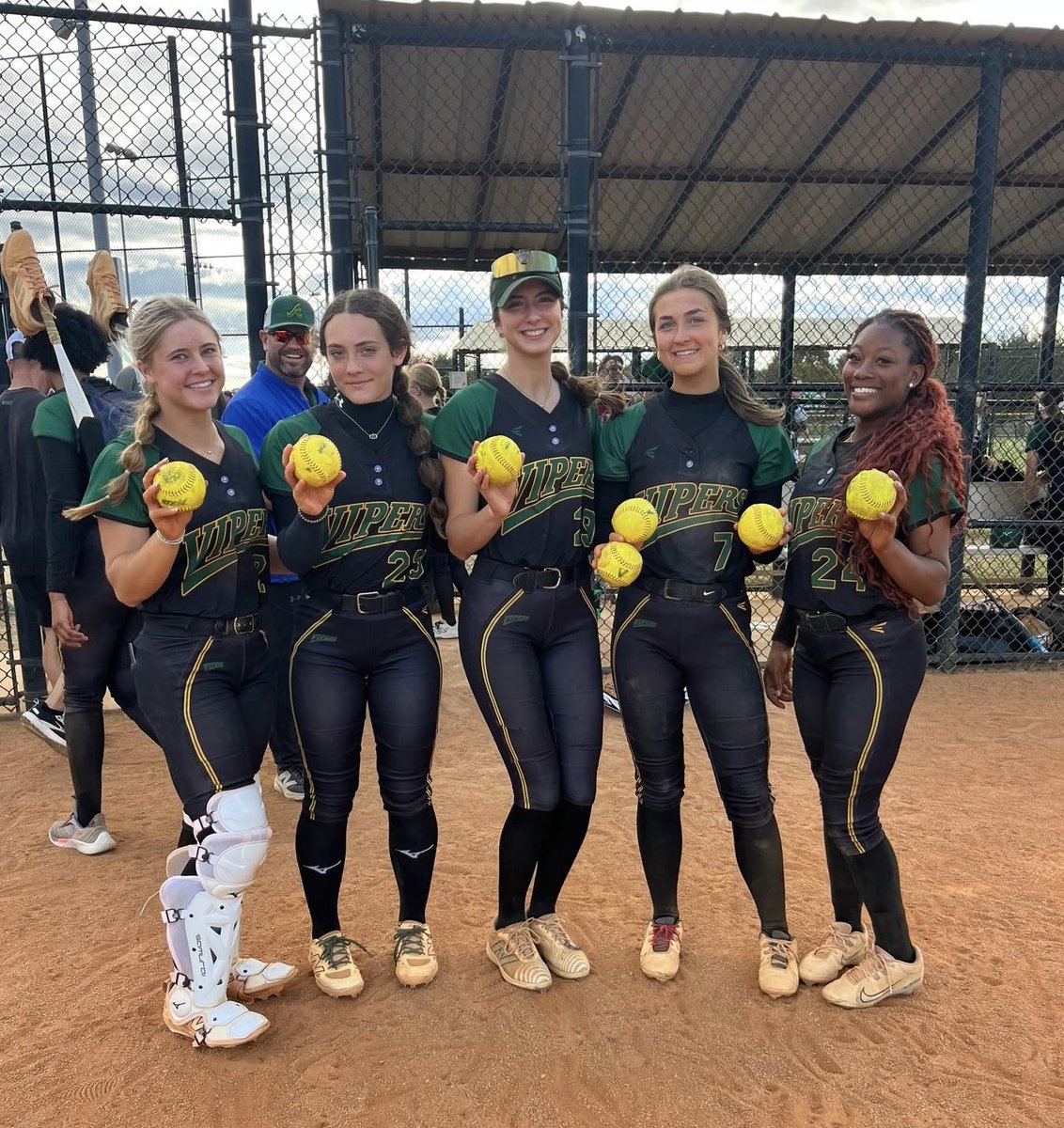 Atlanta Vipers '09-Gonce (@vipersgonce) on Twitter photo PGF $25K Ca$hional$ Homerun Hitters
Pressli Reynolds💣💣💣 
Payton Gonce 💣
Mia Sciacca💣
Peyton Reed💣
Reginae Porterfiend💣
#BeTheStandard #ViperNation
<a href="/karson_riddle/">Karson Riddle</a> <a href="/PressliReynolds/">Pressli Reynolds</a> <a href="/BayleighM19/">Bayleigh Murray</a> <a href="/meltonfastpitch/">Mackenzie Melton</a> <a href="/MiaSciacca29/">Mia Sciacca</a> <a href="/paytongonce2027/">Payton Gonce</a> <a href="/Elizabeth_R_09/">Elizabeth Robinson</a> <a href="/PeytonHendrix33/">Peyton Hendrix c/o 2027</a> PGF $25K Ca$hional$ Homerun Hitters
Pressli Reynolds💣💣💣 
Payton Gonce 💣
Mia Sciacca💣
Peyton Reed💣
Reginae Porterfiend💣
#BeTheStandard #ViperNation
<a href="/karson_riddle/">Karson Riddle</a> <a href="/PressliReynolds/">Pressli Reynolds</a> <a href="/BayleighM19/">Bayleigh Murray</a> <a href="/meltonfastpitch/">Mackenzie Melton</a> <a href="/MiaSciacca29/">Mia Sciacca</a> <a href="/paytongonce2027/">Payton Gonce</a> <a href="/Elizabeth_R_09/">Elizabeth Robinson</a> <a href="/PeytonHendrix33/">Peyton Hendrix c/o 2027</a>