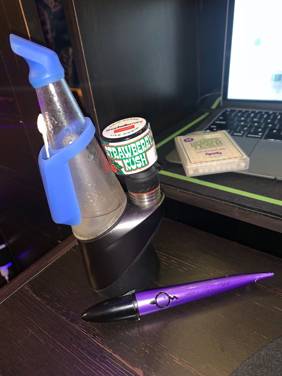 Keeping it simple with the puffco tonight.