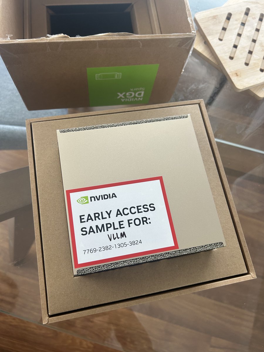 eqhylxx's tweet image. 🚀🚀Just spun up gpt-oss-20B with vLLM on NVIDIA’s brand-new DGX Spark machine — a surprisingly powerful little box!
This isn’t a rigorous benchmark, but early numbers look promising on a quick test (512×128 tokens) with stable serving and smooth setup!