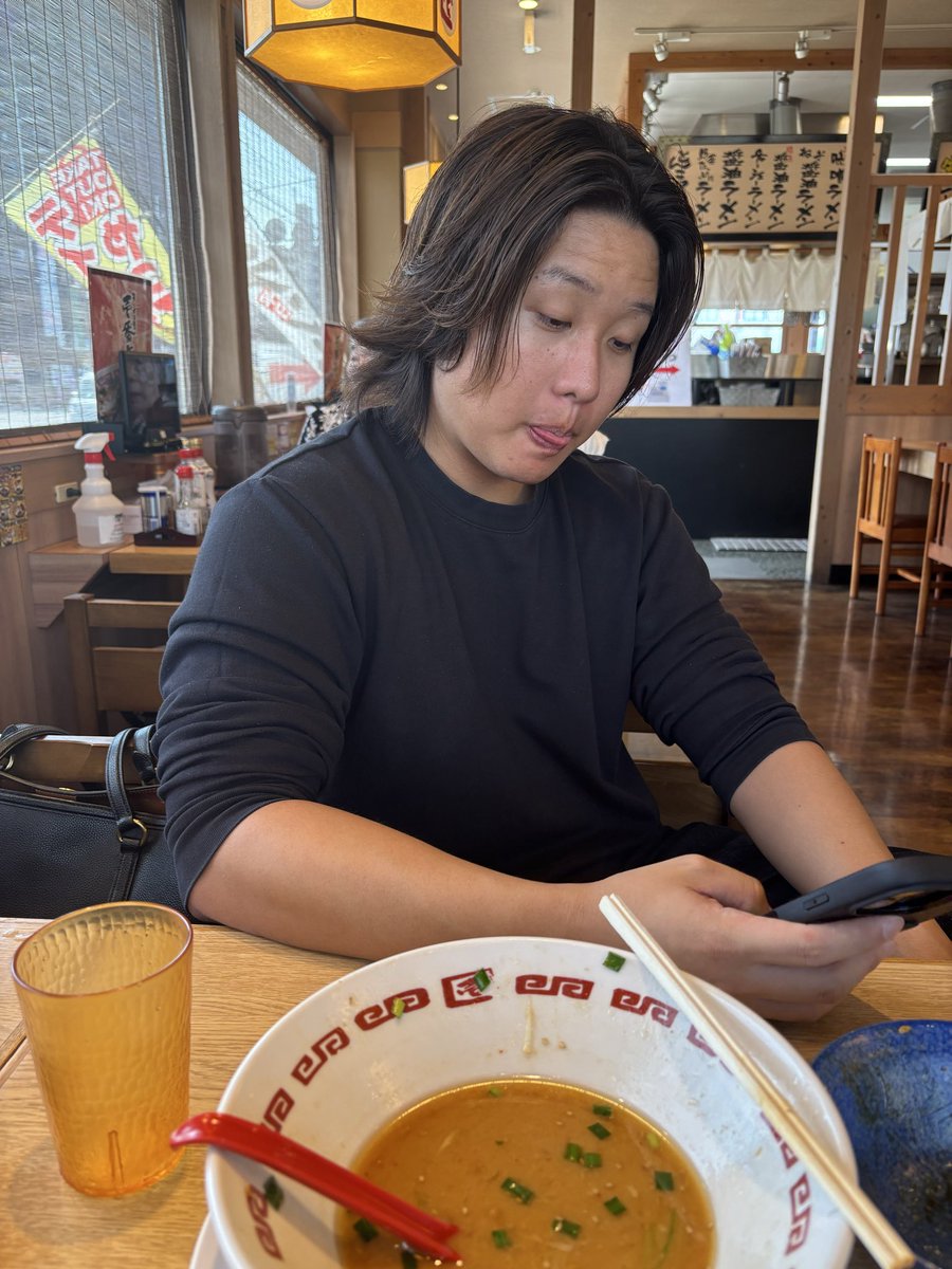 なんか新商材開拓したらしく、こんな顔をしております。

<a href="/naruto_aparise/">なると@財布が得意</a>