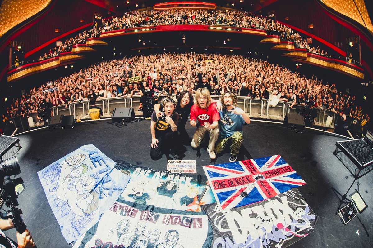 oneokrock_FC_'s tweet photo. マンチェスター、君は本当に魔法だった。
光も、観客も、音も——
すべてがひとつに溶け合った夜。💫
ONE OK ROCK 「DETOX」 European Tour 2025 🇬🇧

忘れられない瞬間。
また会う日まで、心の中にずっと。

DETOX (初回限定盤)28% OFF ↓
https://t.co/Dnu4eBNqSZ

#ONEOKROCK #DETOX 
#ワンオク #PR https://t.co/r0kfotf0k3