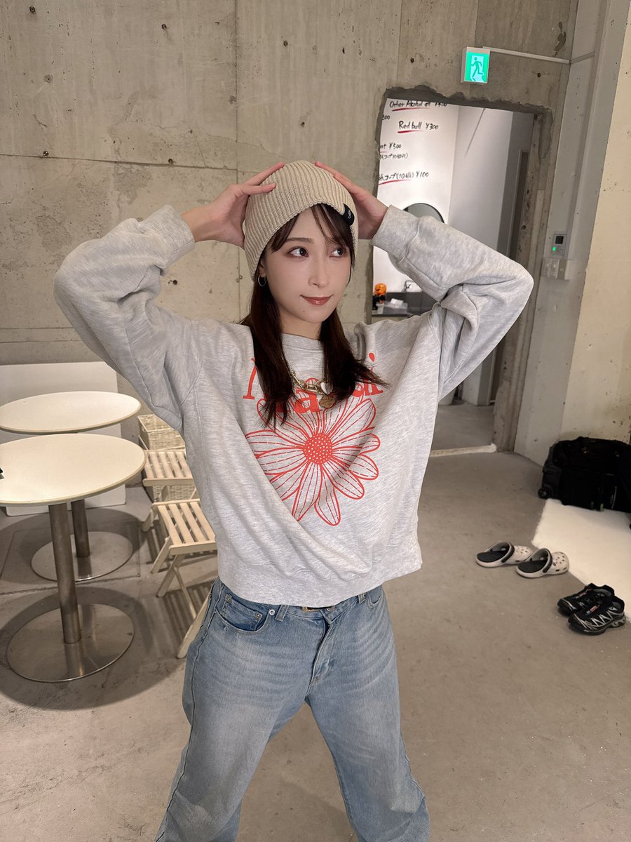 niheiyuka1020's tweet image. バースデーLIVE &amp;amp;トークショーの
グッズ撮影してきたよー！！

11月1日（土）
チケット一般発売中🎟️✨✨

遊びに来てぇえぇえええ🔥！！！

#Chapter30

eplus.jp/sf/detail/4415…