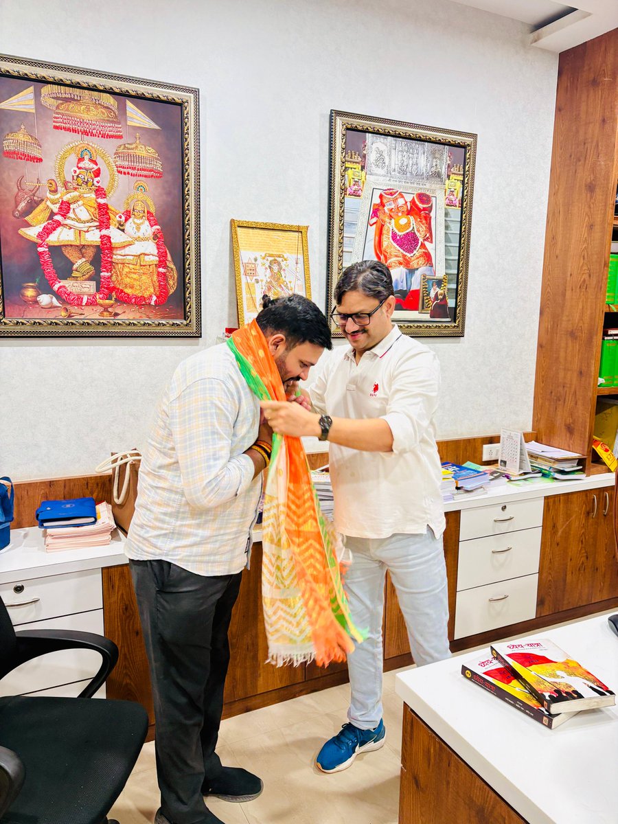 RohitCh33275218's tweet photo. अभाविप ,जयपुर प्रांत के प्रवास के समय प्रांत टोली ( प्रतियोगी कार्य ) के कार्यकर्ताओं के साथ प्रतियोगी छात्रों के मध्य कार्य विस्तार एवं आगामी कार्य योजना जैसे विषयों के लेकर बैठक हुई । इस बैठक में अभाविप जयपुर प्रांत के प्रांत संगठन मंत्री श्री पूरन सिंह शाहपुरा उपस्थित रहे। https://t.co/FuOnqLKzgV