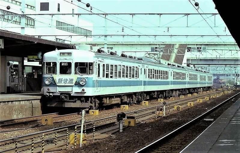 news_jrwest's tweet photo. /
鉄道専用SNS #Railil とのコラボ企画!
今回は #鉄道ノスタルジー をテーマに
投稿を募集しました
\
今回ご紹介させていただく写真は
■撮影者
takasan
■コメント
昭和に姫路駅で写した新快速です。
今は12両ですが当時は6両編成でした。
#鉄道の日 https://t.co/0e87MLhRHM