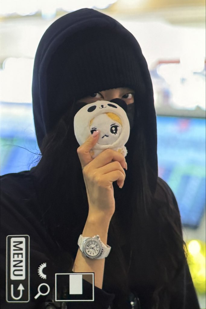 251014 HND

닝냥이🐈🐼

#aespa #æspa #에스파 
#NINGNING #닝닝 #宁宁 #宁艺卓