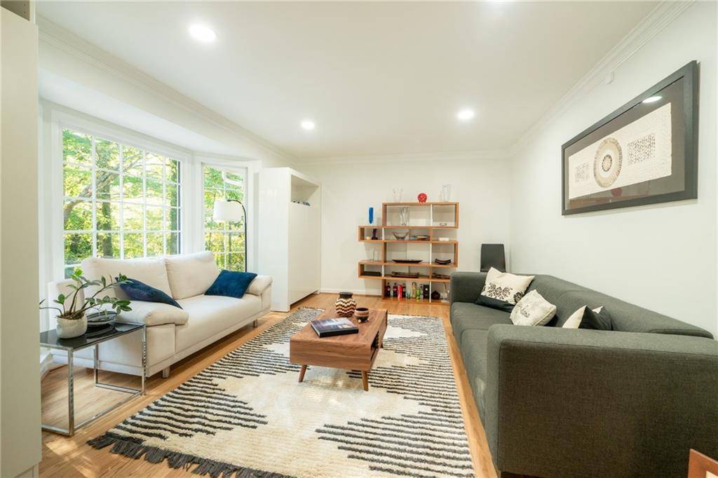 Listing Address: 7330 Hunters Branch DR, Atlanta, GA 30328
Listing Price: $899,500
Schedule a showing and request more information here: searchatlantahomesforsale.com/d8rdtp34