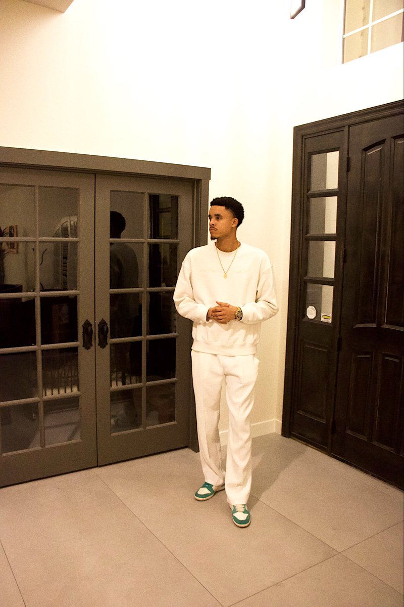 Docseason tweet media