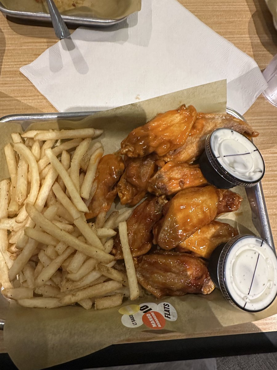 ergnedstrgfw tweet media