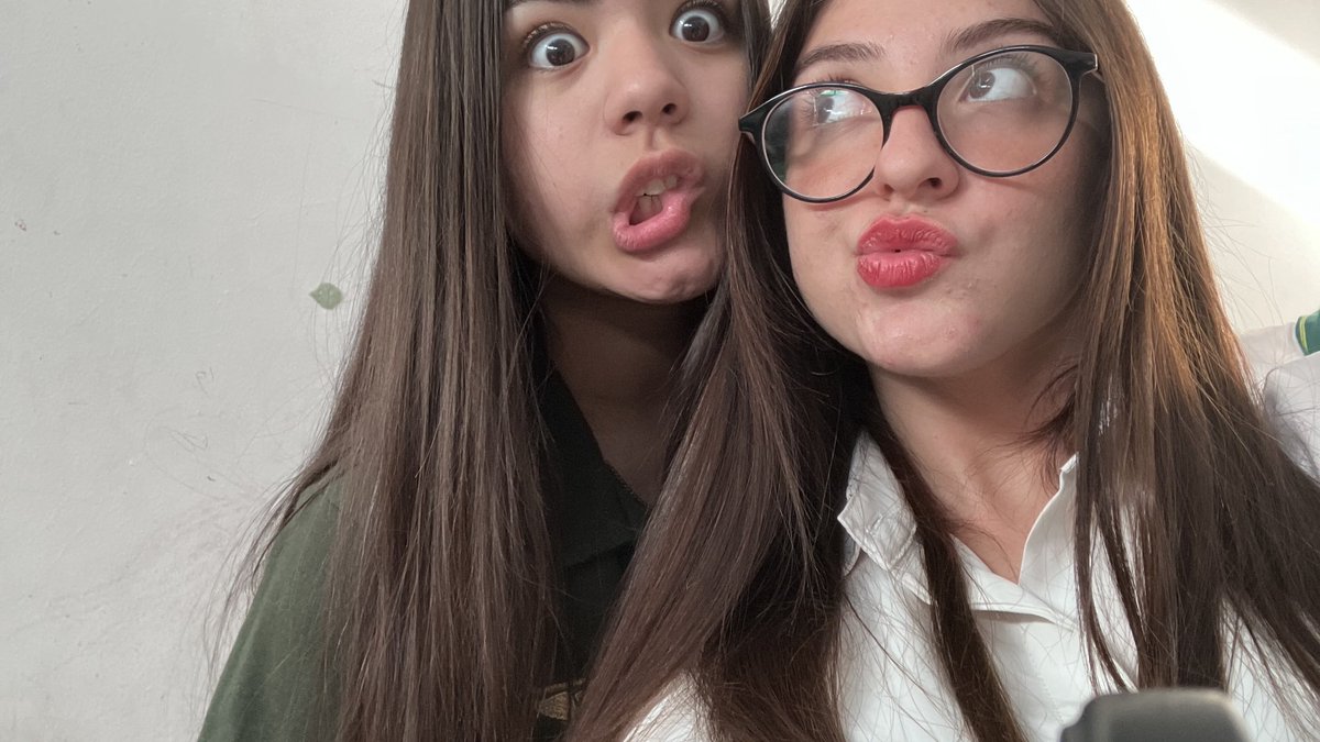 feliz cumpleaños tarada. t amoooooooo infinitamente :))<33