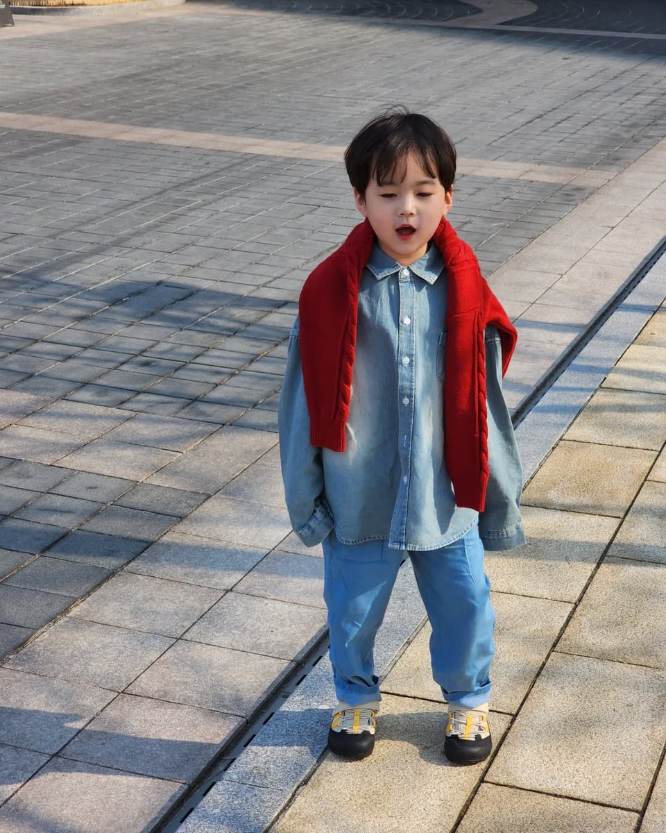 alarickiddos's tweet photo. Anter si bocil yang mau event Halloween di sekolah. Pada semangat abizzz, gaskeun kita berangkat 👌🏻😎 https://t.co/ypRMLQgqAe