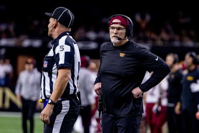 I_ZunigaNFL's tweet photo. For the first time in #Bears history, they beat two opponents in one game.

The #Commanders and the Refs https://t.co/DoQfa9yL5t