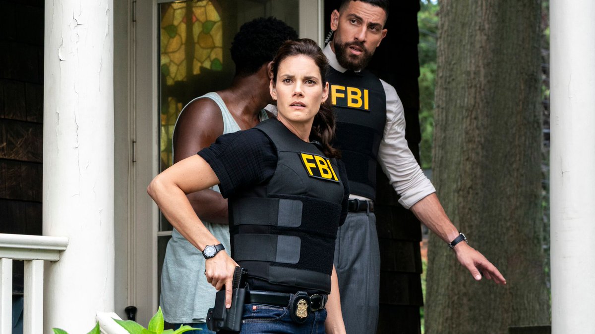 TVFanatic's tweet photo. Vigilantes. Homegrown militias thinking they're doing the right thing. Lies and scapegoating. 😡😬 https://t.co/PBxZ0XDHhe This episode of FBI was all too familiar and scary 🫣 but it also set things up for a strong season, don't you think?🤔 #FBIonCBS #reviews https://t.co/pC6vuegnxH