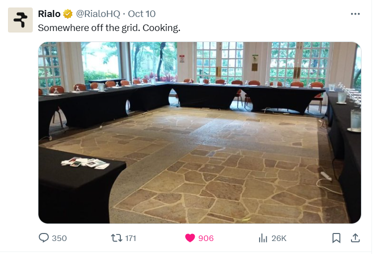 ninuunik's tweet photo. Where ideas simmer before they ignite.🔥🔥
.
.
.
Innovation starts in quiet rooms like this. 💡💡
@RialoHQ @keepyourpixel @LongLifeFox @chekanboy
https://t.co/p6moJbl9pD
#NoNoiseJustWork #DeepWork #RialoHQ #InnovationMode #StartupLife #CookingIdeas #StayTuned https://t.co/4cx3Yrw3UH