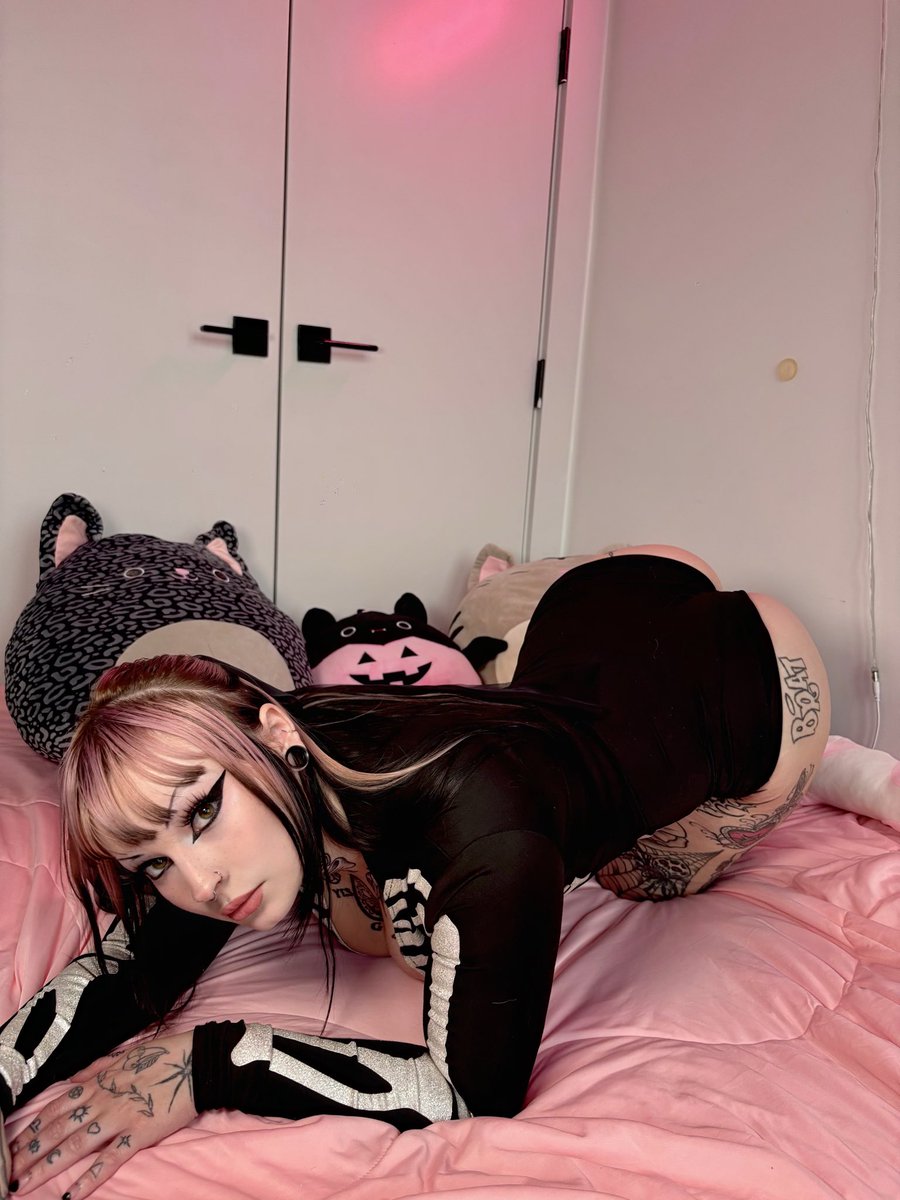 i’m just missing one bone (yours)