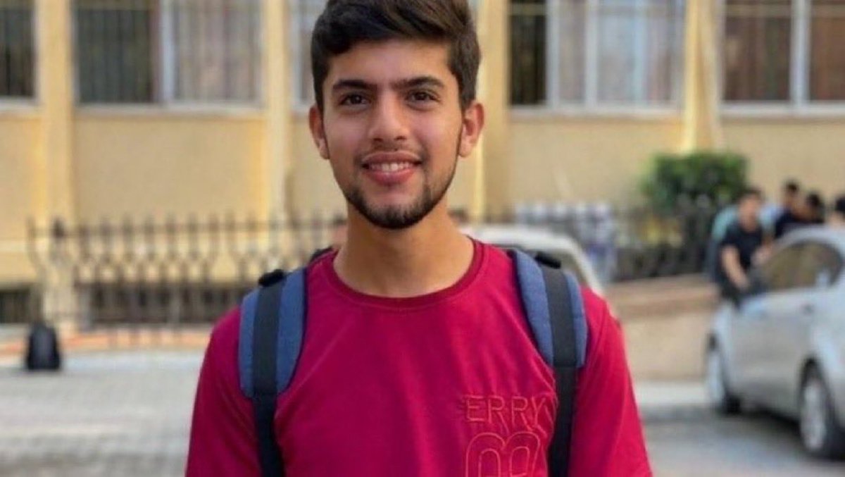 Şaban Al-Dalu'yu (19) hiç unutmadık.

İsrail, Şaban'ı canlı yayında diri diri yaktı!