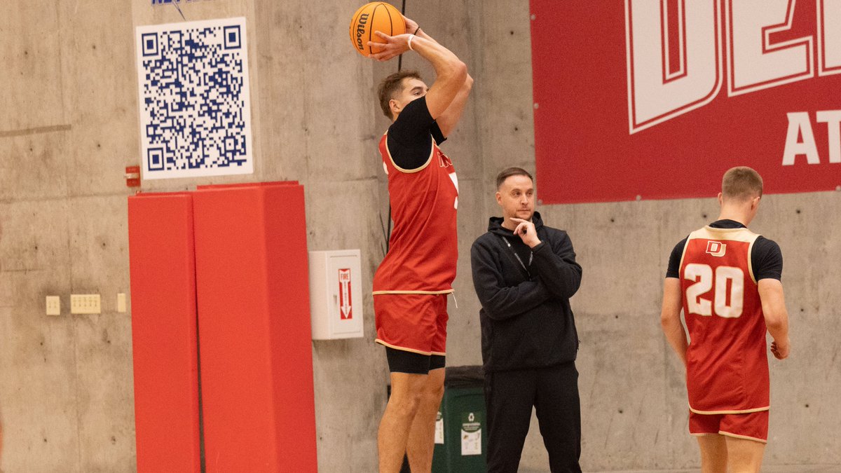 Hard work on the hardwood.
#GoPios