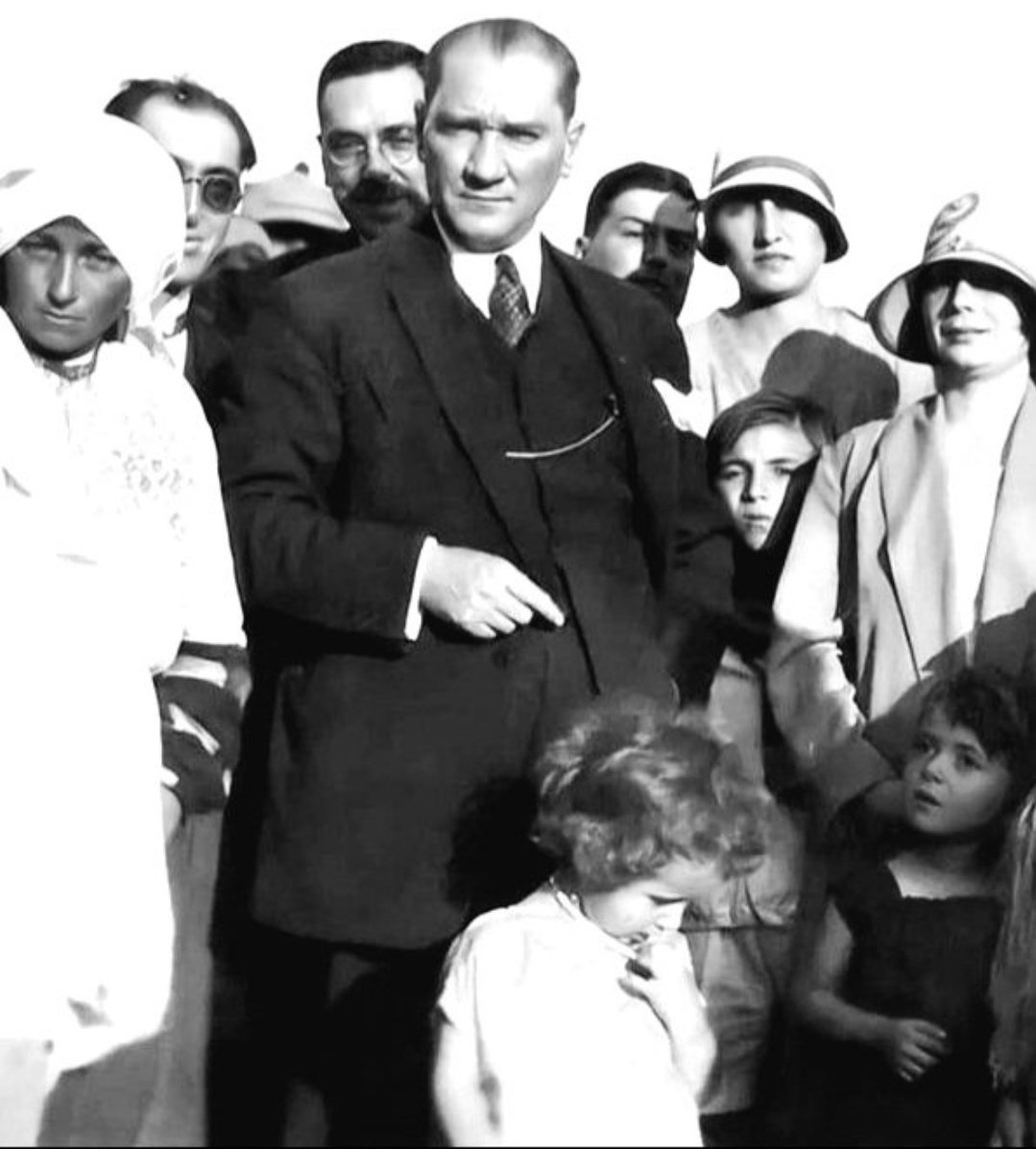 rugk_gonulktl's tweet image. Günaydın yüce TÜRK Milleti 🙋♀️🫡💐🇹🇷
Biz ATATÜRK çocuklarıyız, siz ne çocuğusunuz bilemem.
#14Ekim
#Salı