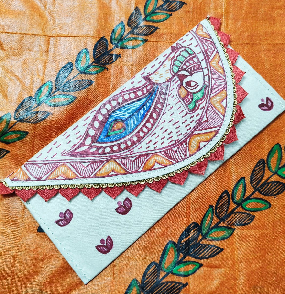mithilakritihub's tweet photo. 🎨Artistic morning to all...be your own artist. 🕉️
🔯Shagun lifafa ( Envelope) with handmade mithilaart.
🔯🔯Material - Silk
Perfect gifting cash envelope
Enhance the way of gifting money.
#envelopes #cashenvelopes #shagun #shagunenvelopes #special #occasions #mithilaart https://t.co/9XAqmudXq4