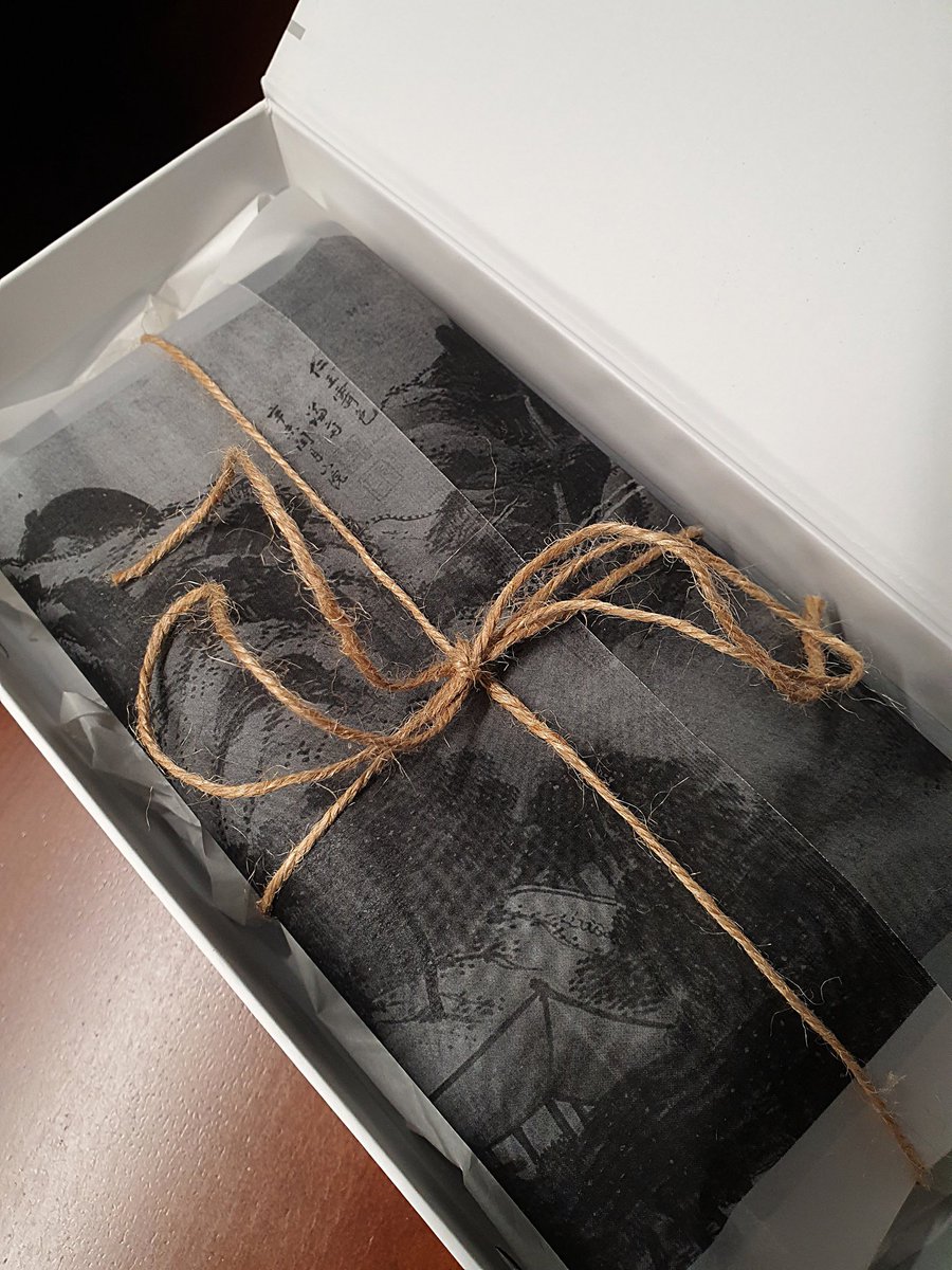Moment_of_EOS's tweet photo. 아게이트, 자개, 대추나무와 침수정으로 정선 필 인왕제색도 풍경 (윈드벨) 을 제작하였습니다. https://t.co/2OgxCuvIP3