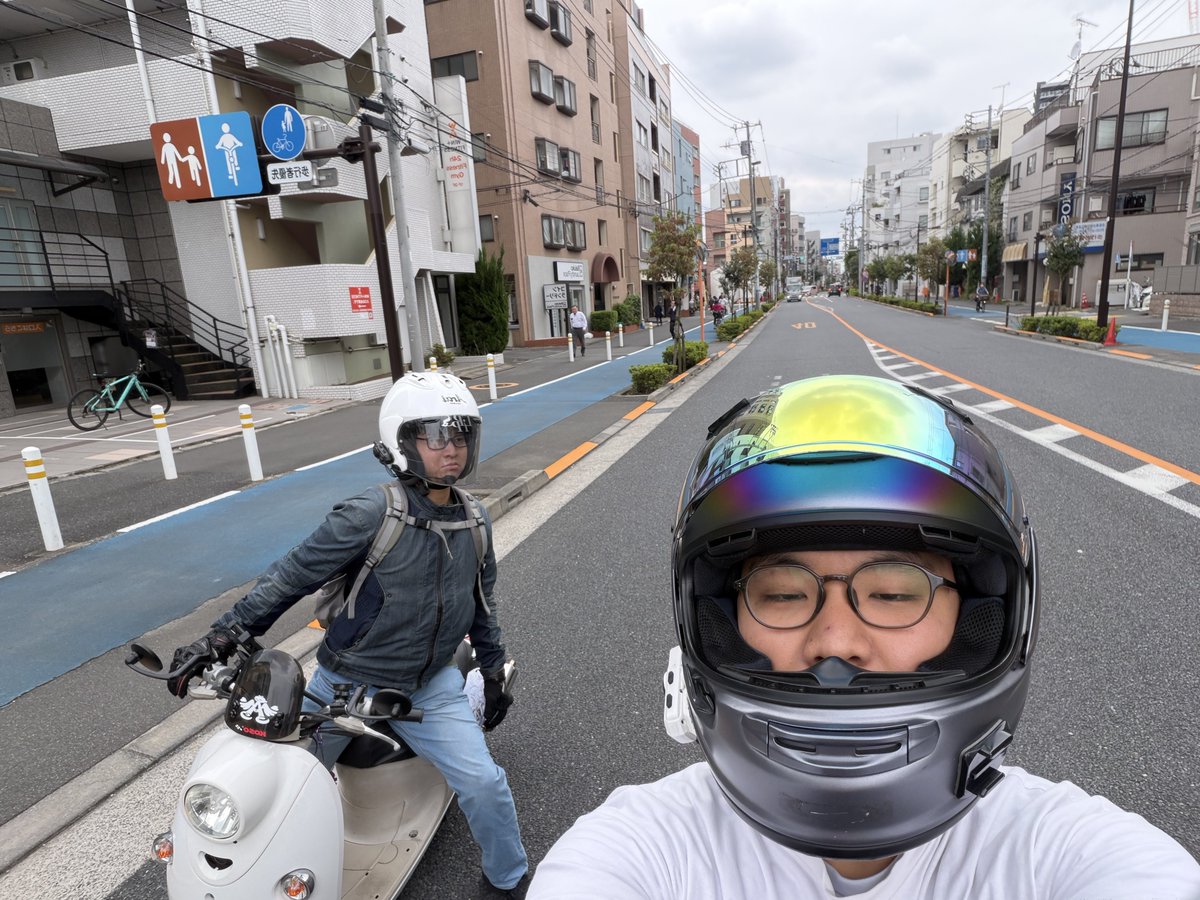 今日は町中華食べにいく

ミント、変な顔しないで。
ニキ、角度キモイよ。