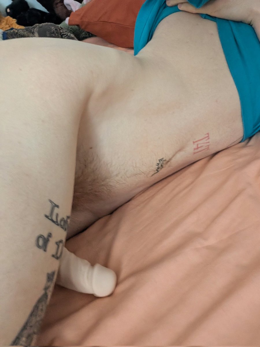 filthlings's tweet photo. the type of photos you wake up to: lazy but they always work https://t.co/XNEQxHI9UT