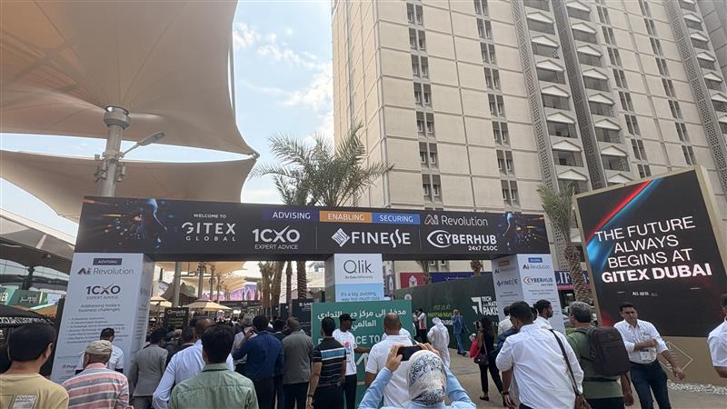 identixweb's tweet image. Day 1 of Identixweb at @GITEX_GLOBAL 

We stepped into a world where ideas come alive and collaboration builds the future.

Gitex is always about connecting with the people who are shaping what’s next.

Discover us: identixweb.com

#GITEXGLOBAL2025 #technology