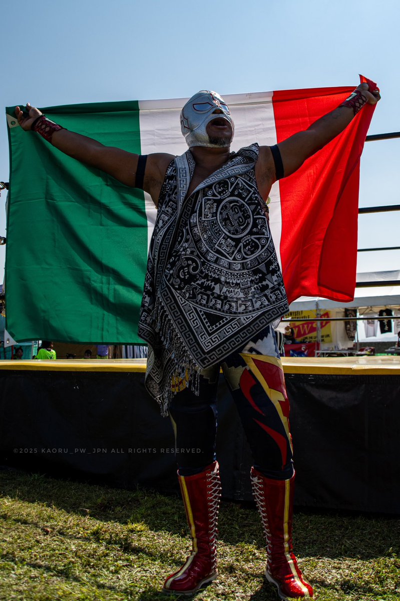 KAORU_pw_jpn's tweet photo. 国旗🇲🇽に反応してくれるの嬉しい✨
#THEROCKINCRUISIN20th
#俺達のMYWAY
#FilosoJr 選手 https://t.co/qZluifx3Qv