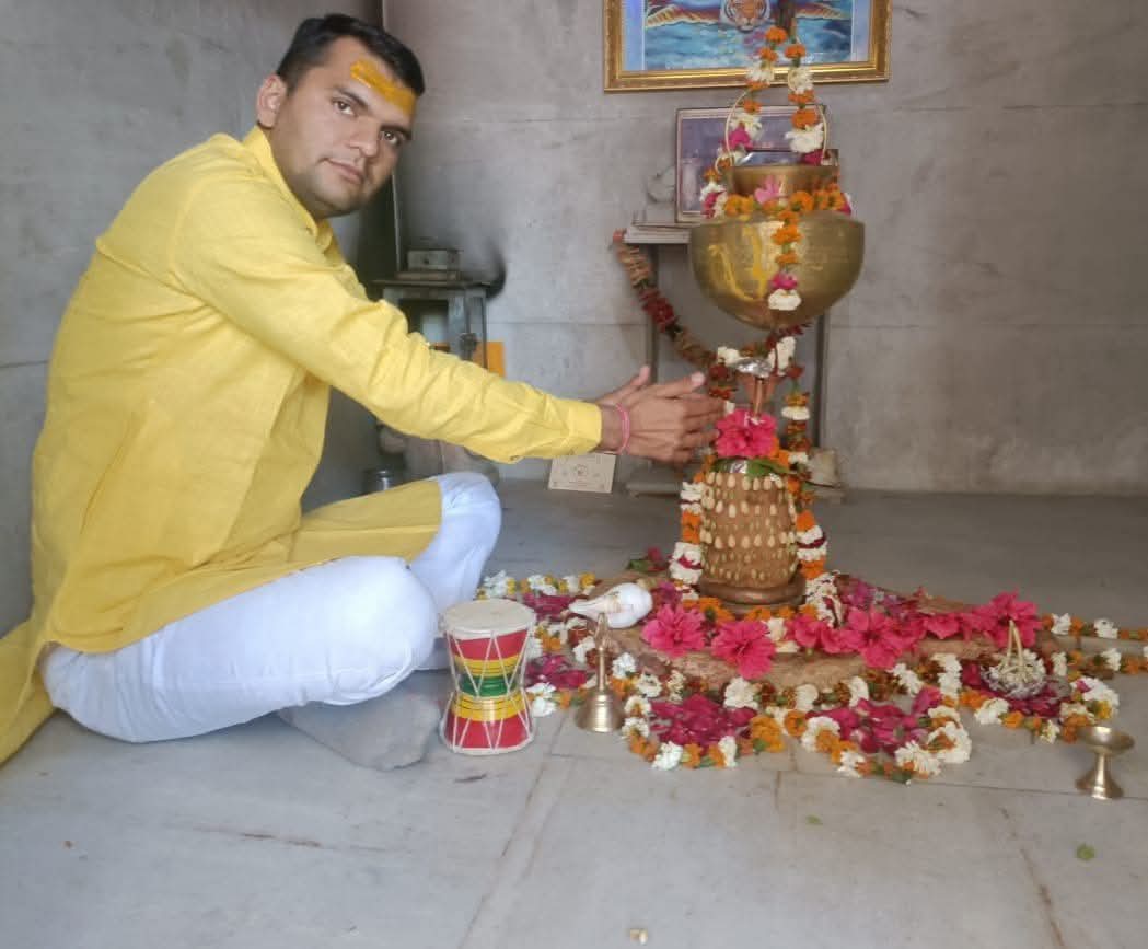 gssjalore's tweet image. जीव शतं वर्धमान:
जन्मदिवसस्य हार्दिक्य: शुभकामना: 

भारतीय जनता पार्टी भीनमाल के युवा नेता, श्री टीकमसिंह जी राणावत को जन्म दिवस की हार्दिक बधाई एवं बहुत बहुत शुभकामनाएं।

#HBYTikamsingh @TsRanawatBjp