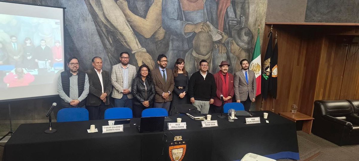 Después del cierre del coloquio en posgrado derecho UNAM.
