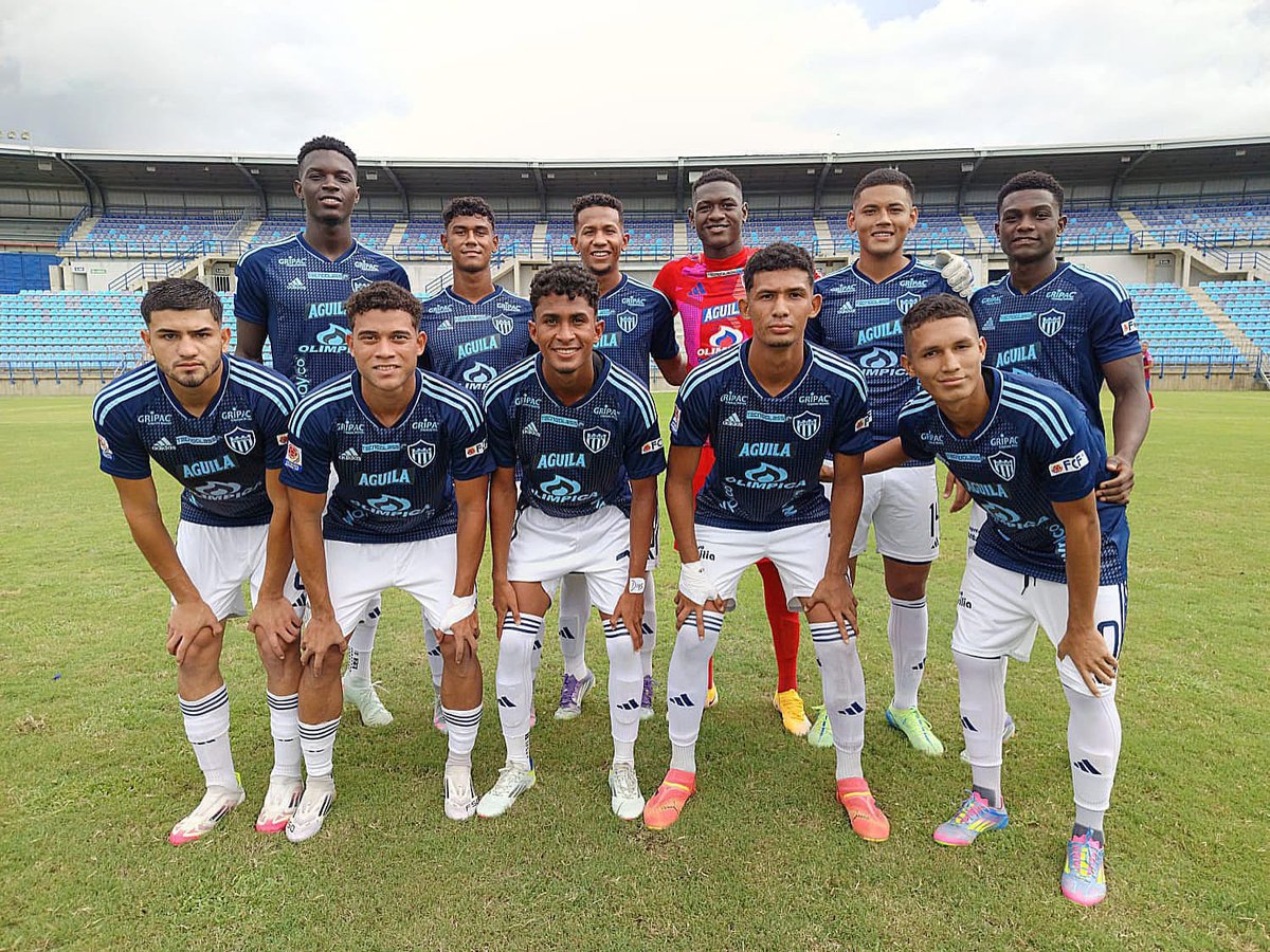 valfimu's tweet photo. Junior Sub 20 derrotó a Union Magdalena  por penales 4-2 , en partido  de vuelta que finalizó 1-1. El equipo barranquillero se enfrentará a Envigado en semifinales de la Super copa juvenil https://t.co/Esw7XsTy52