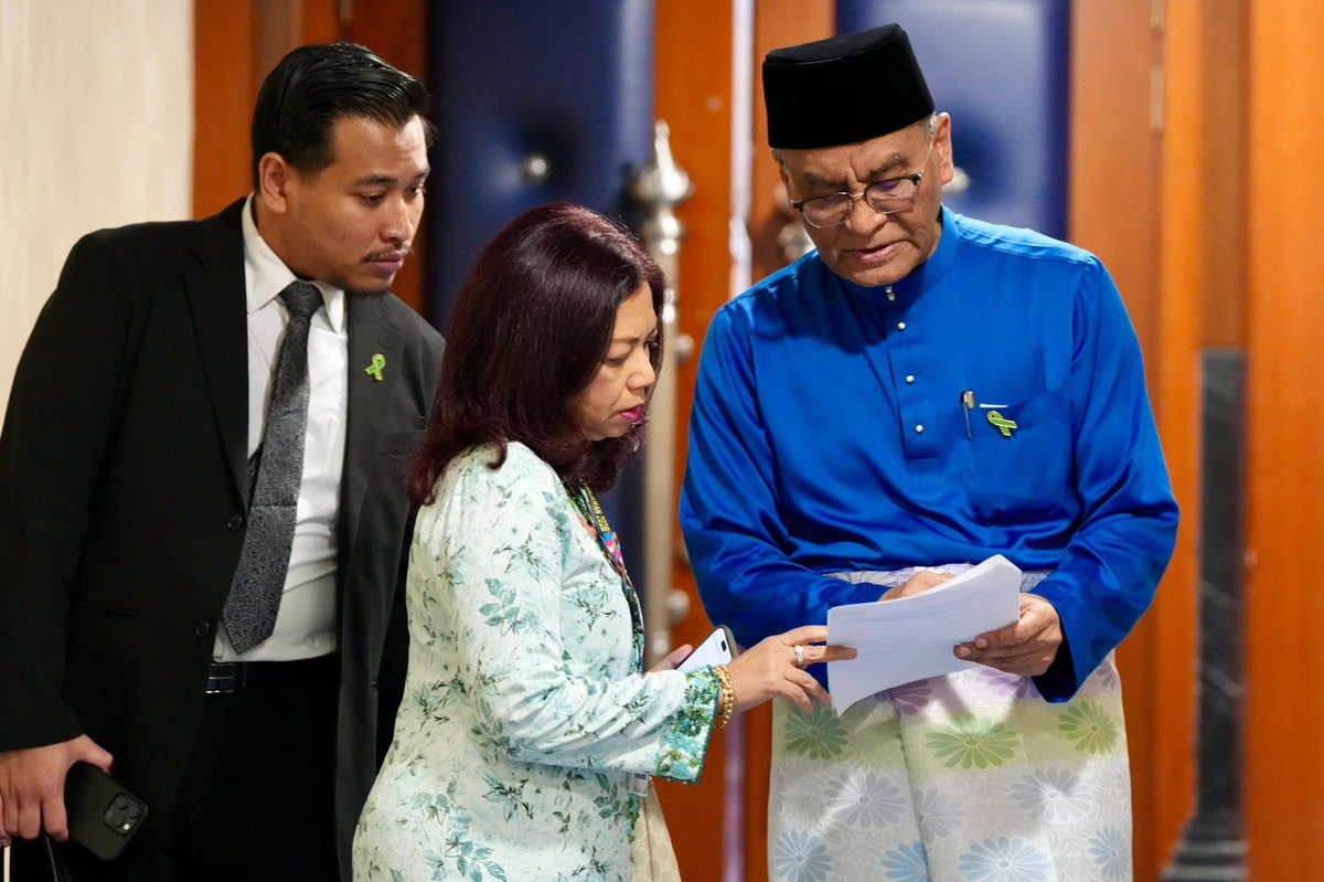 Parlimen kembali bersidang masa untuk berkhidmat di balik tabir, kena pastikan Big Boss bersedia dengan fakta yang tepat, menjawab isu rakyat, dan membawa suara kesihatan awam ke Parlimen.

Bismillah