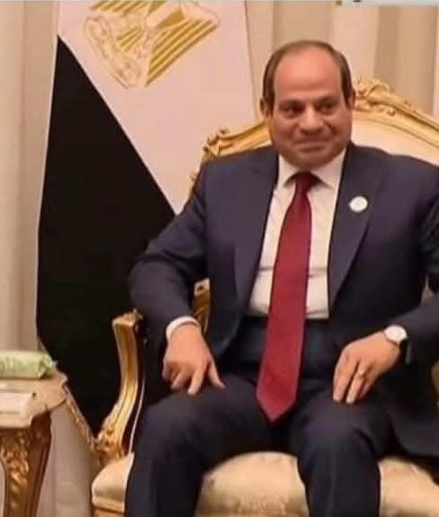 YSgZOmgLBLJHDsj's tweet photo. بالله ده شكل رئيس
ولا مكوجي وعامل فيها عريس 😂😂😂😂 https://t.co/NVqOz8JabT