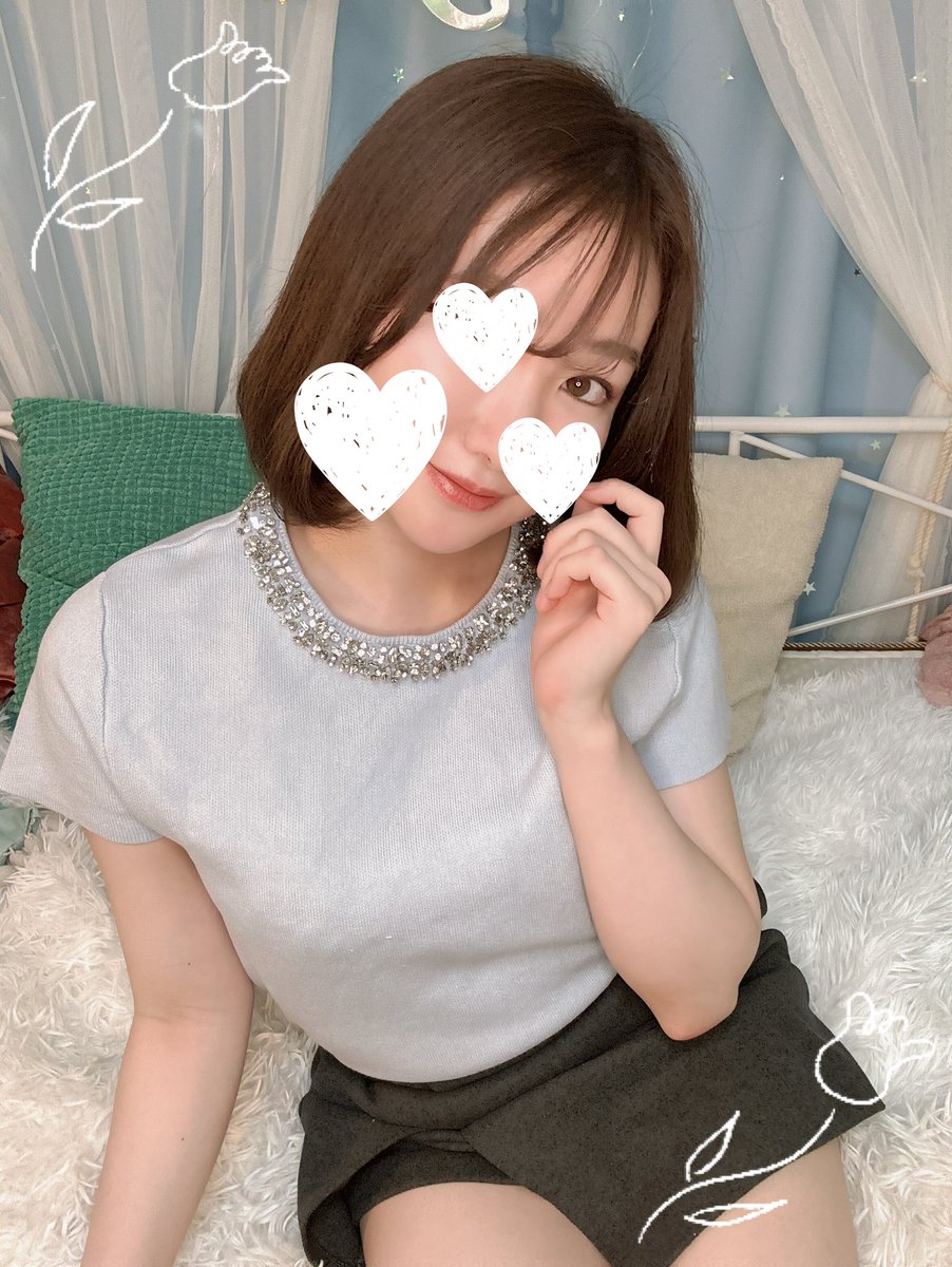 本日21時〜翌3時半まで出勤してます💫

涼しい夜は、なんだか人肌恋しくなっちゃうのはれいなだけでしょうか😳💕

これを分かってくれるお兄様は、きっとフィーリングが合います…笑！

心まで満たされる時間を一緒に過ごしましょう🫶🏻