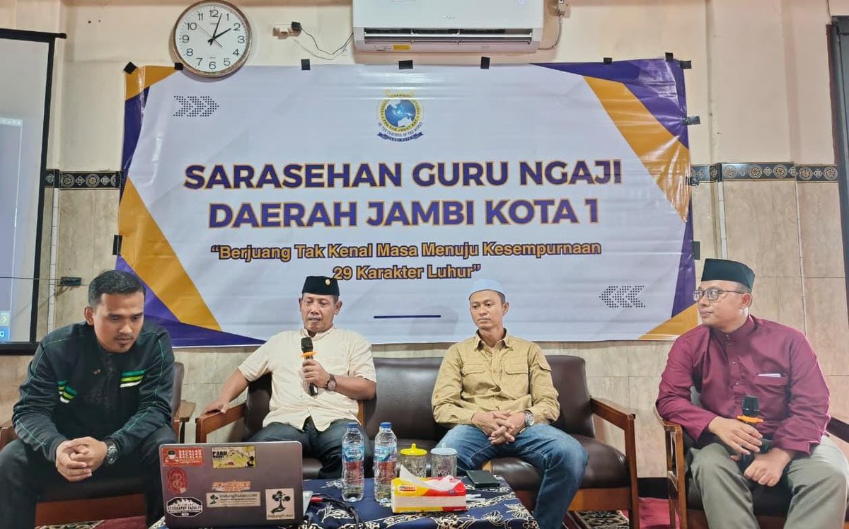 tabloidlugas's tweet photo. Pakde Widodo: Ekonomi Kuat Dakwah Makin Hebat 

https://t.co/pNgWPHxnIM
#pakde #jambi #ldii #ldiijambi #ekonomi
@ldii_news @LDII_Jambi @taufik_bush https://t.co/iVyGH2GtUe