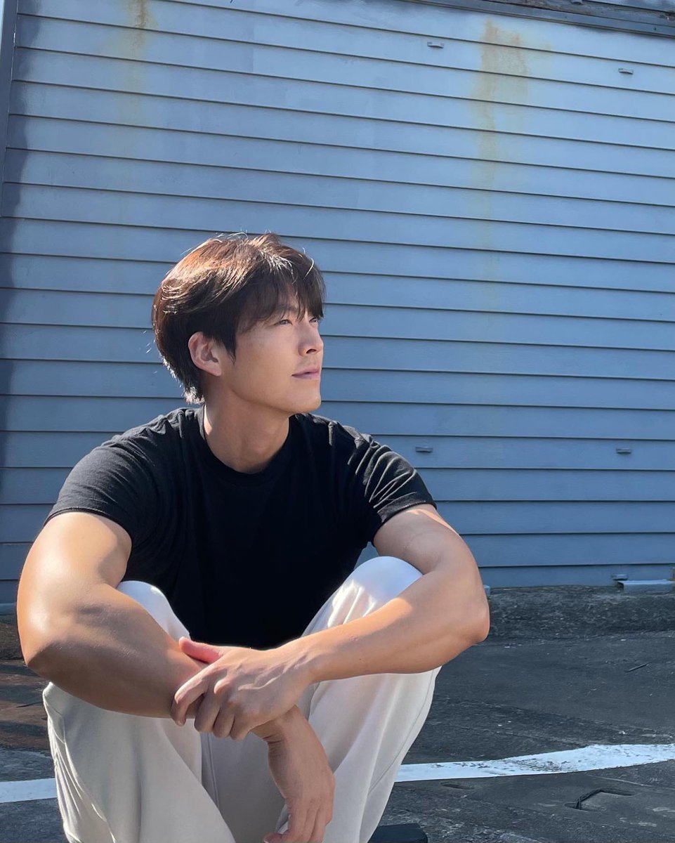 ssoap_d's tweet image. &lt; 기프트 &gt;
불의의 사고 이후 남다른 능력이 생긴 프로팀 야구 코치가 아마추어 꼴찌 팀인 덕천고 야구부 감독으로 부임하면서 벌어지는 이야기
정민용 (김우빈)
- 착하고 무지하게 착하고 정도 많음
- 여유가 생기면 후배들 모아다 고기 사먹임