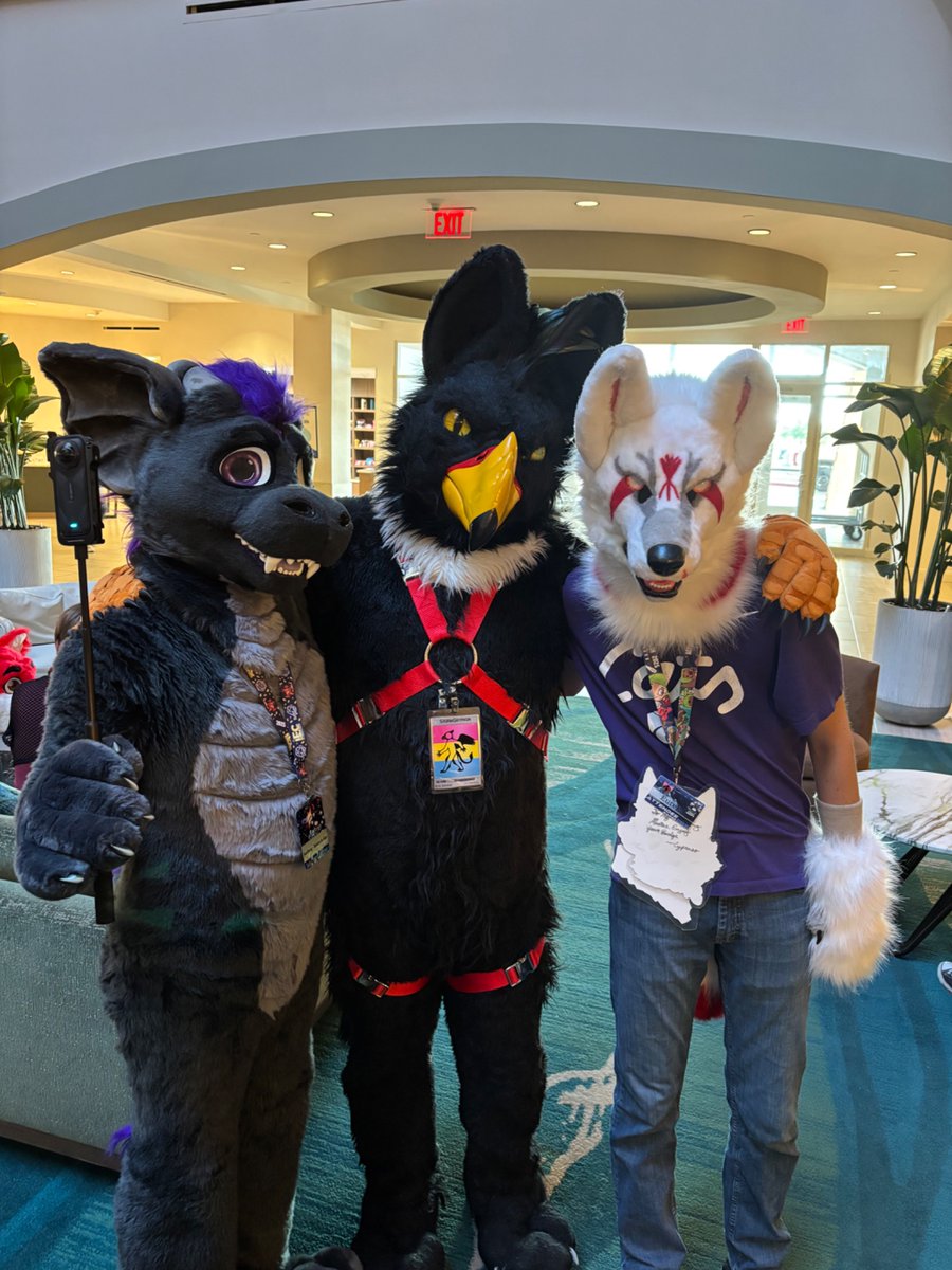 Got to finally meet <a href="/StudGryph/">The StudGryph Experience ⛈️</a> and <a href="/DergSur/">SurDerg</a> and get pics with them.
You were both amazing and I wish I could have hung out more. Just as sexy and cute as I would have thought if not more. 

Shame the plans that night never came into fruition. Hopefully we can have some fun at TFF