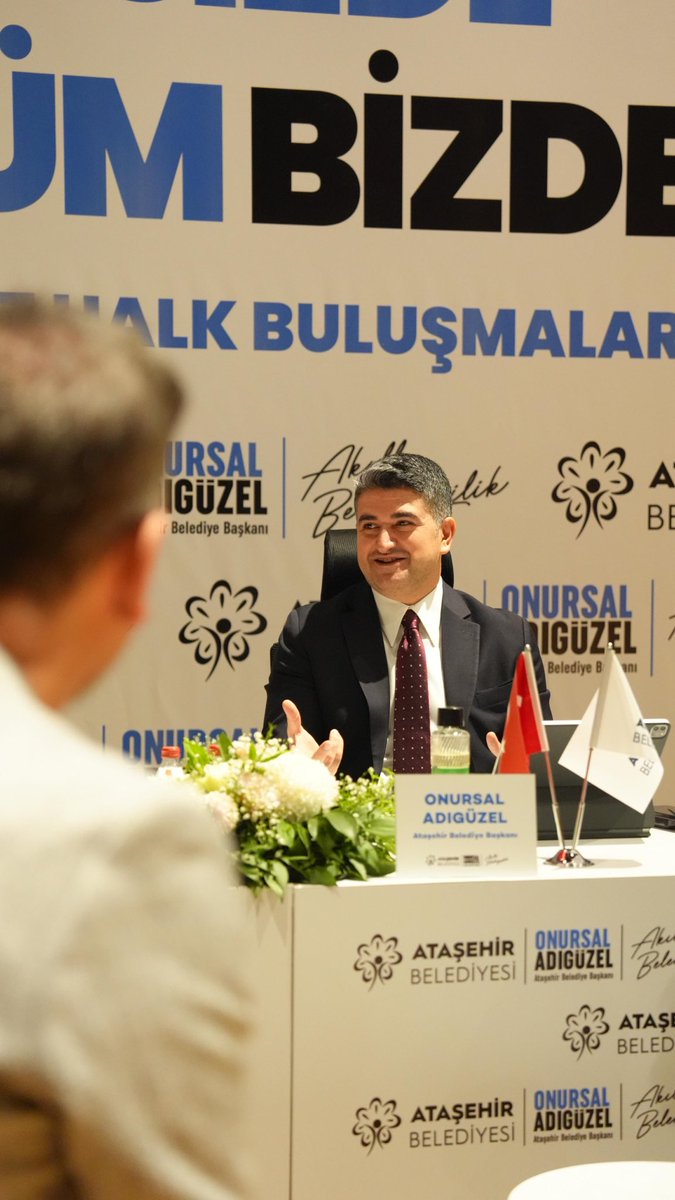 Randevusuz Halk Buluşmamıza İnal Aydınoğlu Kültür Merkezi’mizde başladık. 

Başkan yardımcılarımız ve müdürlerimiz ile 12:00’ye kadar buradayız, bekleriz.