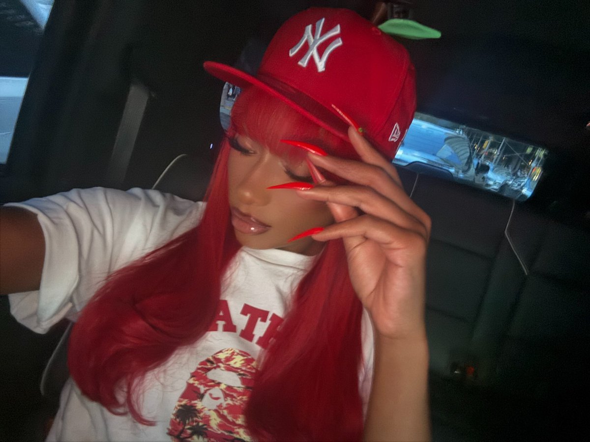 Stallioncowboy_'s tweet photo. Megan Thee Stallion’s: MEGAN ACT II remains charting on the Hip Hop Apple Music Album charts
#MEGANACTII https://t.co/13m702kHB1