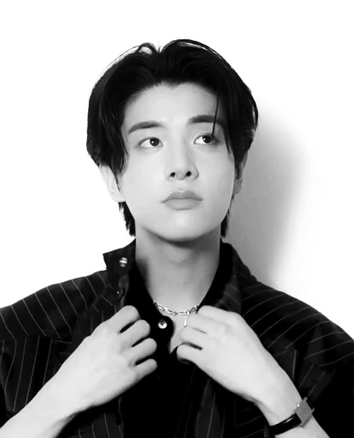 jakeyclub's tweet photo. the b&amp;w filter was made for him to own https://t.co/nmxbvcnagw