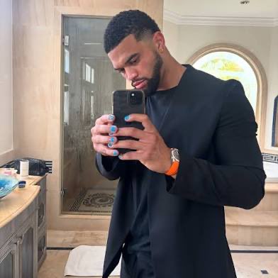 “Need a mirror so all I see is a winner” - Probably Caleb Williams