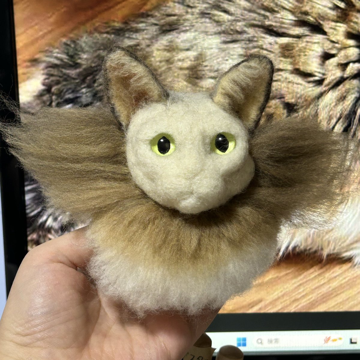 hapicro_feltcat's tweet photo. 空飛びそう🕊️
ごめん。にゃじら

長毛さん初めてで、毛のカットに
ビビりすぎて進まない🥲

長すぎて羽が生えてることは分かる
#羊毛フェルト https://t.co/GbK757mu7v