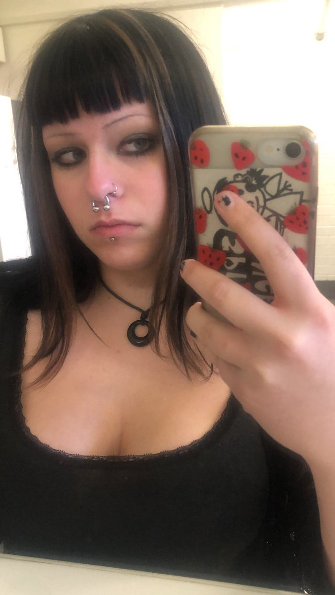 indiegirlgenius's tweet photo. hi just #droppedout https://t.co/RrCTrASIYC