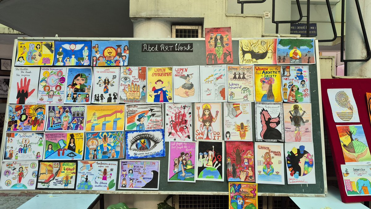 awgpofficial's tweet photo. 🎨 DSVV में कला और सशक्तिकरण का उत्सव — अंतर्राष्ट्रीय एनीमेशन दिवस की पूर्व संध्या पर विशेष आयोजन
#DSVV #InternationalAnimationDay #AnimationVFX #CreativeClub #Kriti #ArtExhibition #WomenEmpowerment #NariJagaran #BhagwatiDeviSharma #YugNirman #StudentTalent #DSVVEvents #awgp https://t.co/MYxMNJenbx