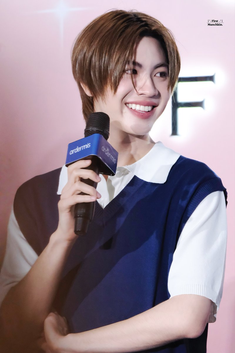 1stmunchk's tweet image. 📸 : 𝟭𝟮•𝟭𝟬•𝟮𝟰 | 𝘾𝙚𝙣𝙩𝙧𝙖𝙡 𝙋𝙞𝙣𝙠𝙡𝙖𝙤
🐰: #Firstone

       • หนูน้อยยิ้มหวาน 🤗•

☘︎ #ArdermisxTleFirstOne 
☘︎ #1stMunchkSnap