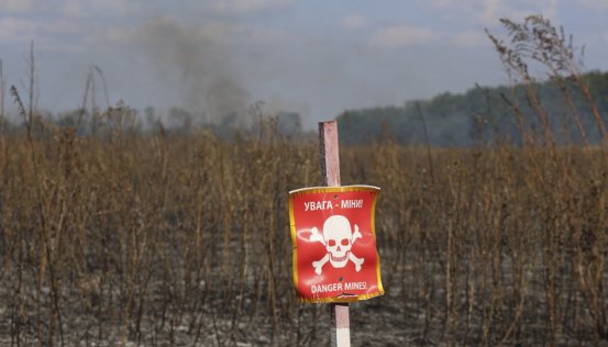 DispatchDnipro's tweet image. Ukraine expands mine clearance program to include families and individual farmers to protect 1 million hectares of land, amid high risks #Ukraine