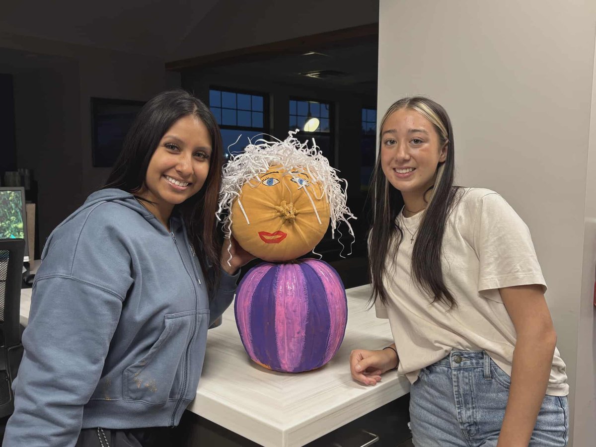 VetMayfield's tweet image. @VetMayfield kicked off #VetTechWeek2025 with pumpkin carving. Fun times were had by all! &amp;lt;3