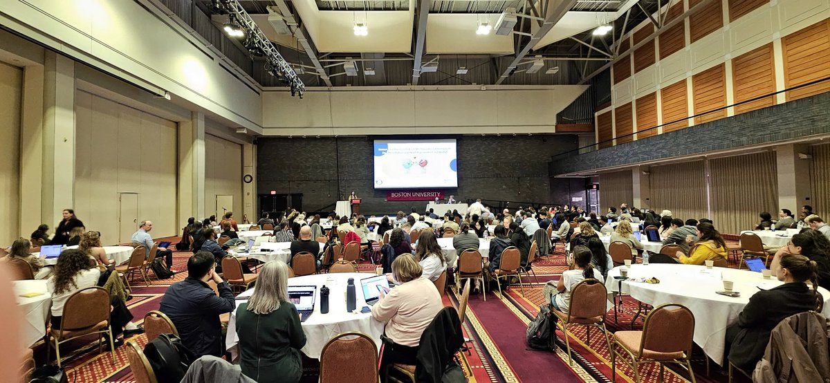 BenLai_Taiwan's tweet image. Thrilled to see my PhD student, @Elly__Hung, share her research on immune-cardiac crosstalk during zebrafish heart regeneration at #ZDM18 @ZDMSociety! Poised, precise, and insightful—well done! 👏👏👏 #phdlife #ProudPI