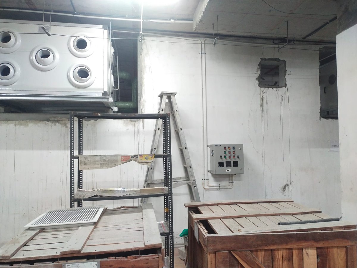 LPC_Automation's tweet image. 🌬️Smart AHU Installation with Masibus Control!
Commissioned 2×1.5 kW DOL Control Panel integrated with Masibus temperature controllers for precise HVAC operation. Efficient | Reliable | Automated 💡
#AHU #Masibus #ControlPanel #HVACSystem #IndustrialAutomation #EnergyEfficiency